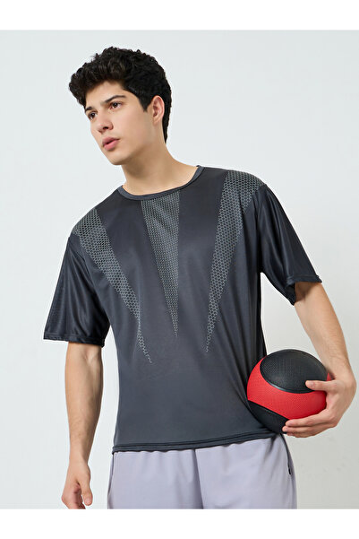 Styli Men Grey Printed Training T-Shirt