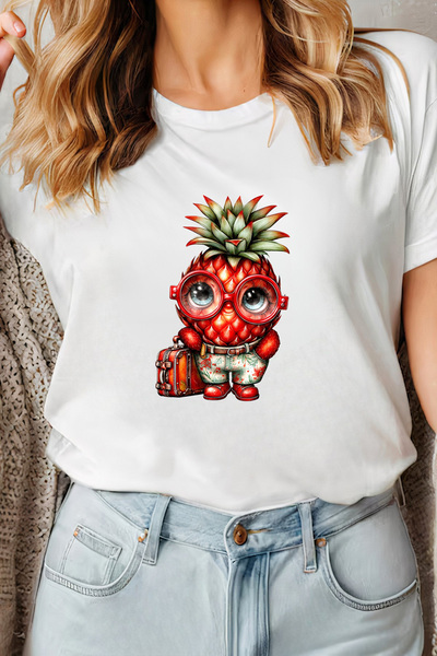 Sarah's Boutique Women's T-shirt – 100% cotton – Travel Pineapple