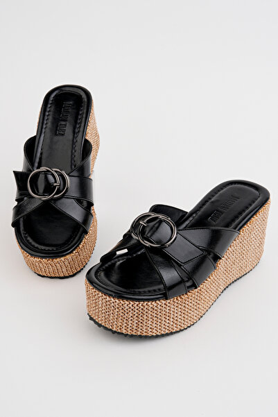 Madam Tarz Rose-18100 Straw Sole Buckle Slippers