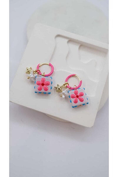 Jerie Flower Figure Charm Detailed Earrings