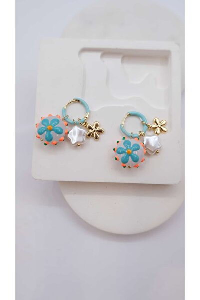 Jerie Flower Figure Charm Detailed Earrings