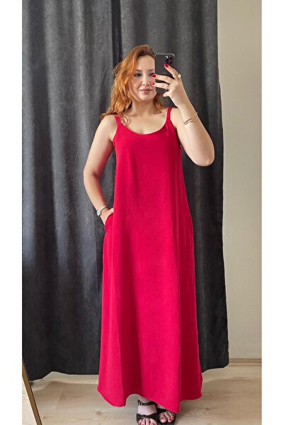 Tumtum Wear فستان أيروبين بتفاصيل شقوق وتفاصيل معلقة