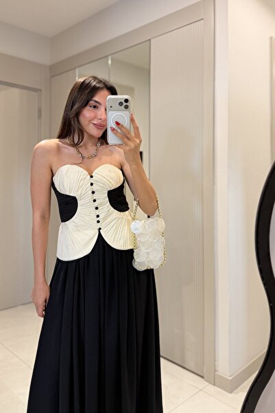 Gizem Ecemiş Passion Siyah Düğmeli Piliseli Korse Bluz