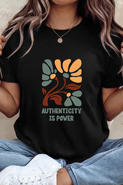 Sarah's Boutique Women's T-shirt – 100% cotton – Authenticity Power