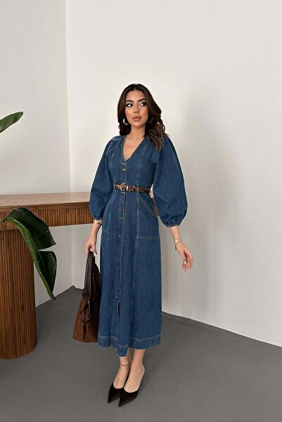 Caddebostan Moda فستان نسائي طويل من الدنيم بأكمام بالون وياقة على شكل V وأزرار