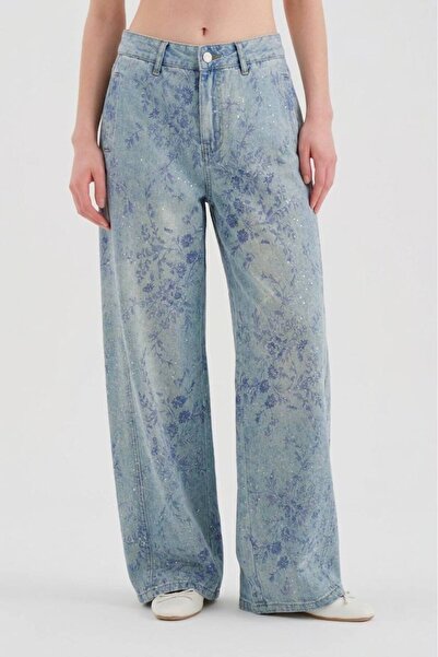 tw3 Kadın Jakar Çiçek ve Yapıştırma Taş Detaylı Tasarım Balon Fit Jeans