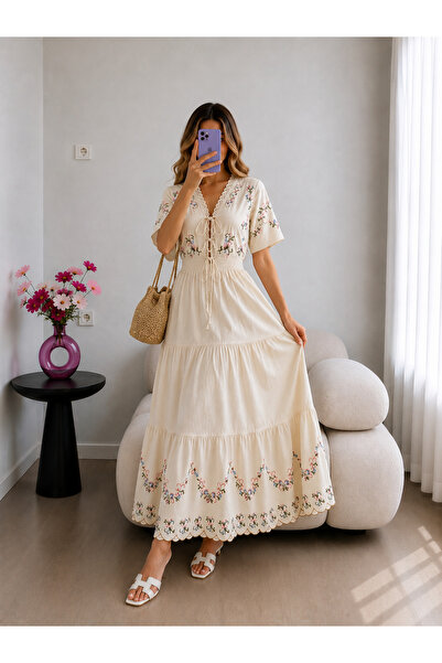 Ekim Store Costum din in cu broderie florală și fustă