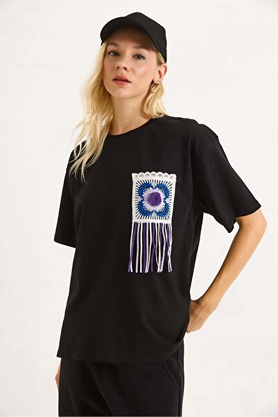 Raneel Kazançlı Alışveriş Tasseled Blue Embroidered Crew Neck Basic Tshirt Black