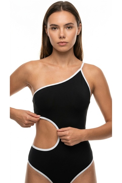 sayina ملابس سباحة بتفاصيل جانبية شفافة وناعمة