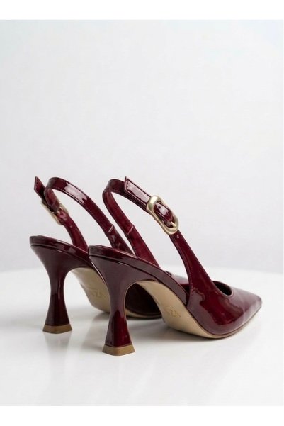 İ-ZZCELLA MODA Women's Burgundy Patent Leather Pointed Toe Classic Goblet Heel Open-Back Shoes ⁠