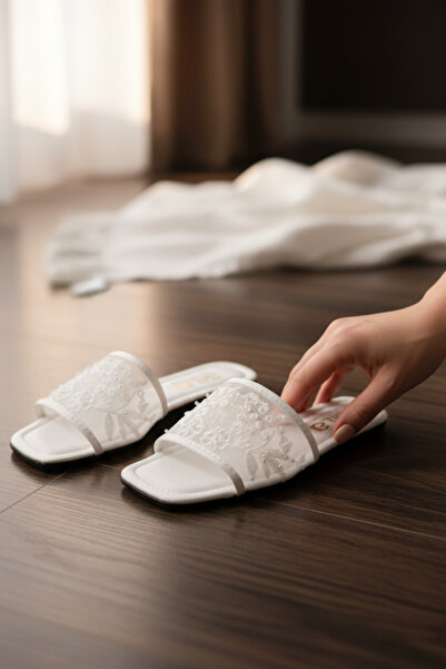 HFKY Women's Beaded Slippers. Outdoor and Home Slippers