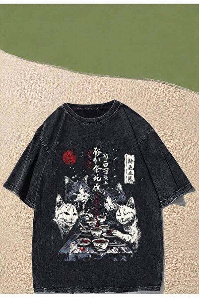 bellanova "Black Oversized T-Shirt with Wear – Street Fashion"