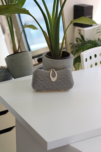 Moom Bag Kadın Platin Desenli Kilit Detaylı Zincirli Kasalı Abiye Çantası