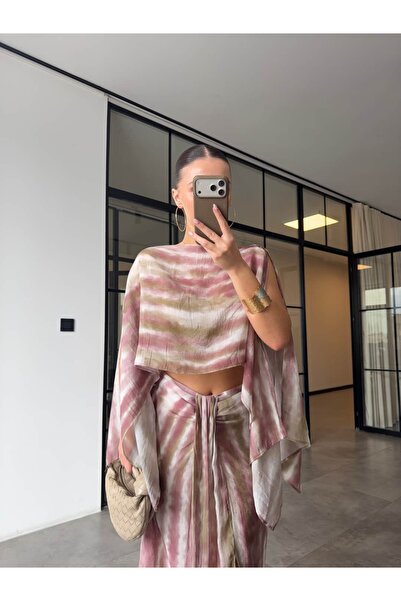BB Bensu Buyruk Patterned Asymmetric Blouse with Slit Skirt Set Pink