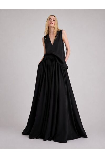 MERT ERKAN V-Neck Casual Satin Blouse & Maxi Length Crepe Skirt Top & Bottom Set