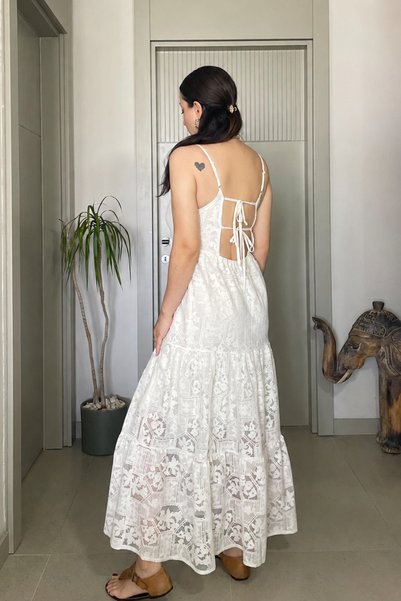 Butik Didem Sakinci Backless Tie Detail Lined Midi Lace Dress