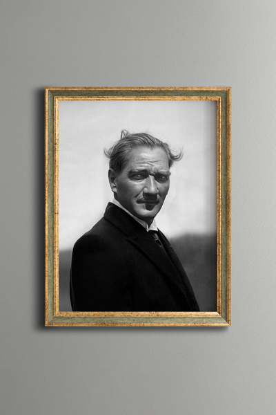 epiqart Ataturk - Vintage Patterned Painting - Fine Model