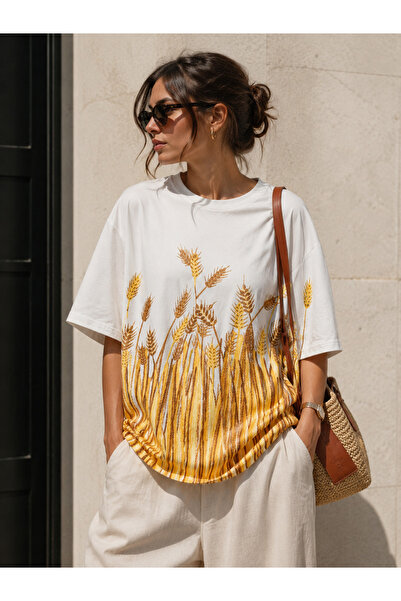 Oversize Cut Short Sleeve Printed T-shirt