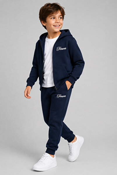 Trendy Merry Store طقم بدلة رياضية للأولاد مطبوع عليه نص Forever مع سحّاب أما...