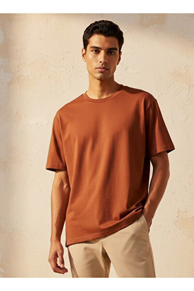 FAV Men Relaxed Fit Crew Neck Short Sleeve T-shirt