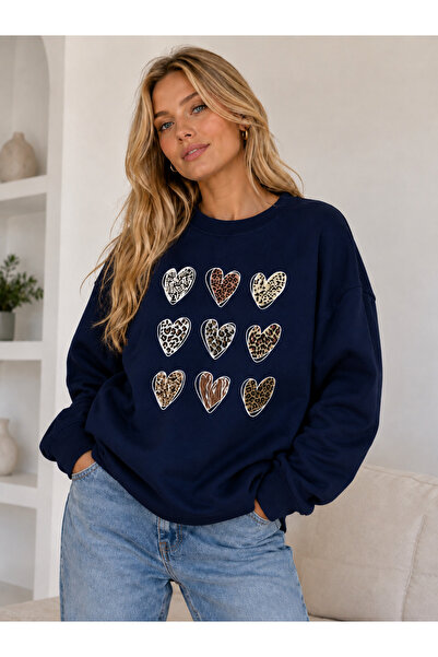 caddekombin Women's Aesthetic Multicolor Heart Printed Crew Neck Sweatshirt