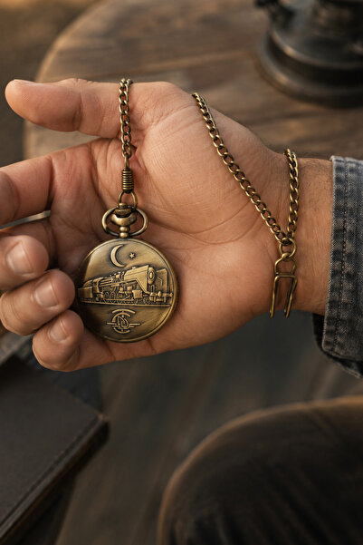 laria jewelry Antique Embossed Detailed Pocket Watch with Chain