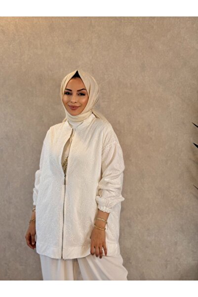 ALANURMODA 24434 قبعة قصيرة بسحاب أمامي باللون الأبيض