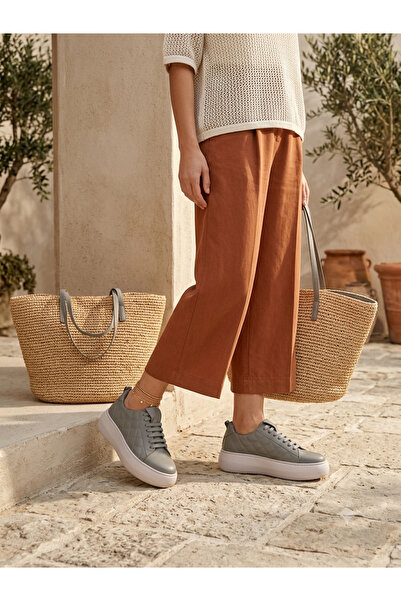 West To West Gri Kapitone Desenli Kalın Tabanlı Kadın Deri Sneaker – Konfor v...