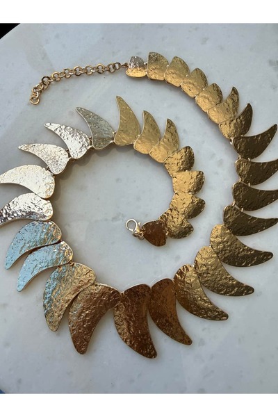 My Joyas Design قلادة على شكل دمعة متدلية من طراز ZR ذهبية اللون