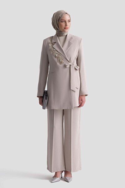 Armine Embroidered Jacket Stylish Suit Beige