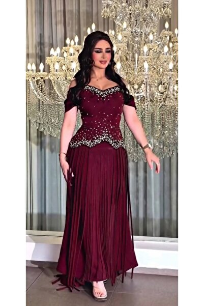 NALA FASHION A Deep Red (Burgundy/Burgundy) Dress Gives Him a Regal and Attra...