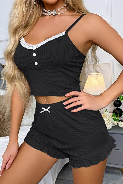 Merry See Dantelli Askılı Crop Üst ve Fırfır Paça Mini Şortlu Pijama Takım