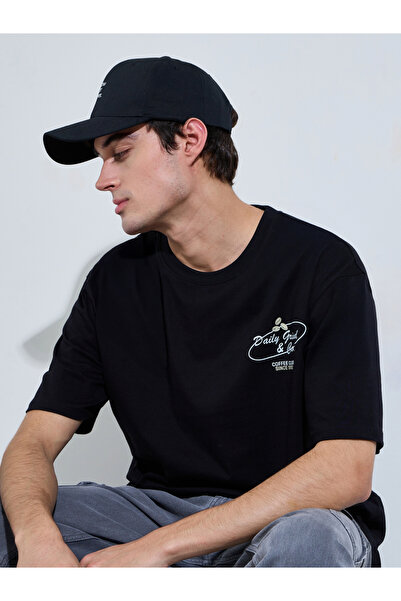 Styli Black Graphic Print Oversized T-Shirt