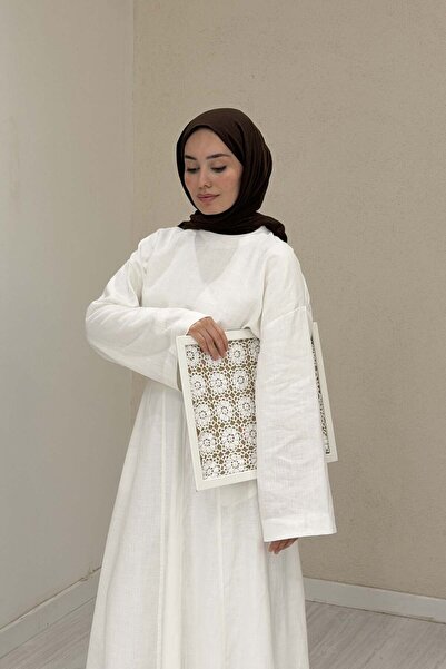 Faya Boutique طقم سويفن من الكتان الأبيض ذو الملمس الفاخر