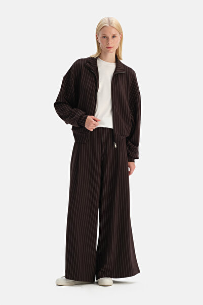 Dagi Dark Brown Pleated Trousers with Stripe Detail