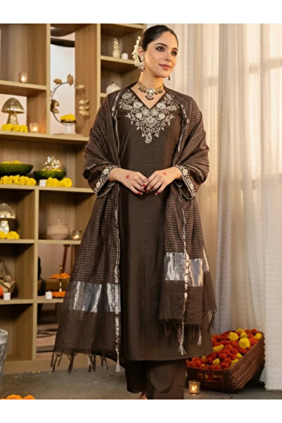 MYSMAR Brown Silk Embroidered Kurta Set - ALV2196 | Brown-Size:XL-42-Inches