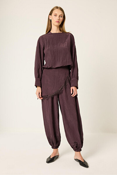 Touché Privé Lace-Detail Shalwar Pants and Blazer Set