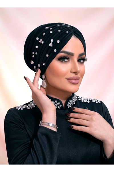 Moda Nurhan Siyah Önü Taşlı Drapeli Bone