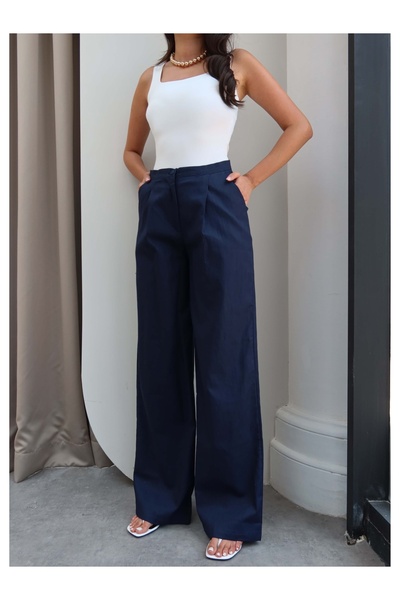 ESRAHELVACI Front Pleat Detail Linen Trousers