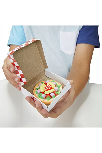Hasbro Jucărie DOH Tort/Pie, Bucătă de Pizza, 6 Recipiente, 8 Accesorii, Cadou
