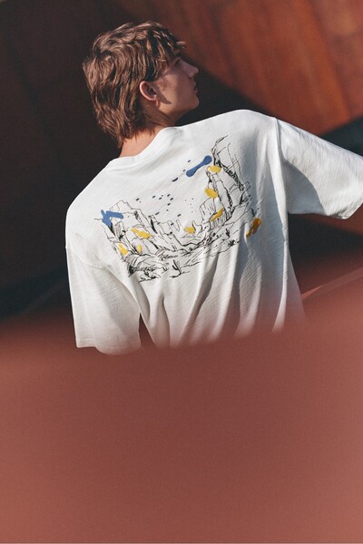 Pull & Bear West Paradise grafik baskılı tişört