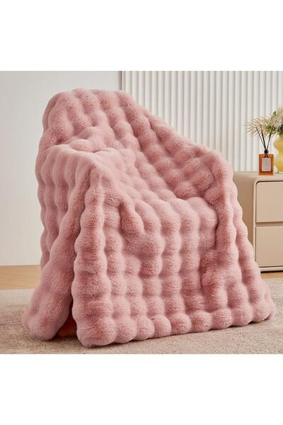 GENERAL BENVWE Faux Fur Throw Blanket Bubble Fleece Blanket, Soft and Thick P...