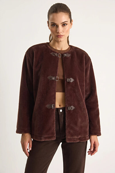 Efnaz style Women's Leather Buckle Detailed Lined Wool Textured Brown Coat