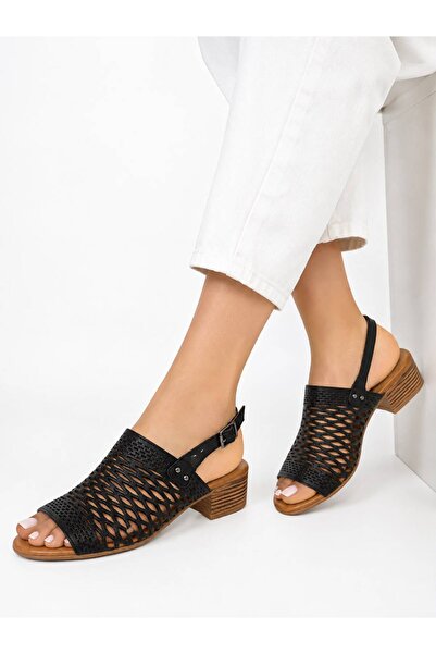 PAPUCUMUN DÜNYASI Women's Genuine Leather Laser Cut Patterned Flexible Open-T...