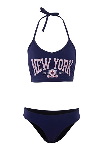 Trendyol Collection Set bikini hipster cu talie normală, cu detaliu slogan și...