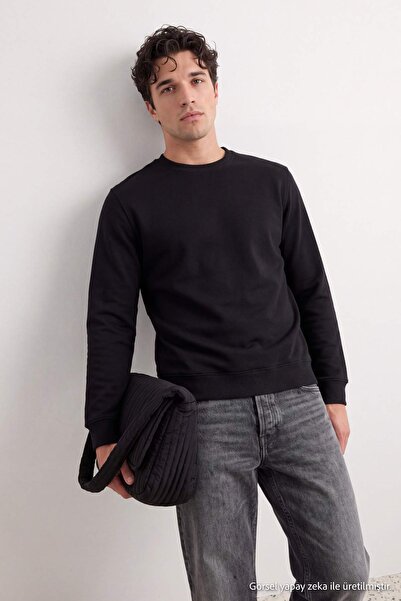 Trendyol Collection سويت شيرت أسود عادي/مريح ذو قصة ناعمة TMNAW27SW00007