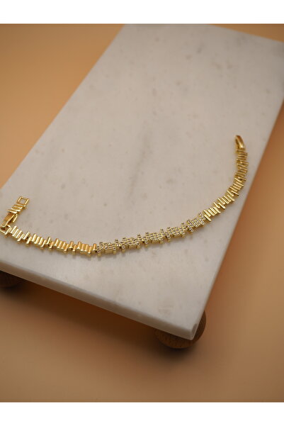Stelle Jewelry Stone-Embellished Luxury Bracelet