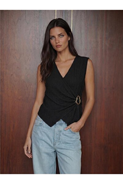 WeShaya Black Knitted Stretch Fabric Zero Sleeve V-Neck Buckle Detailed Strai...