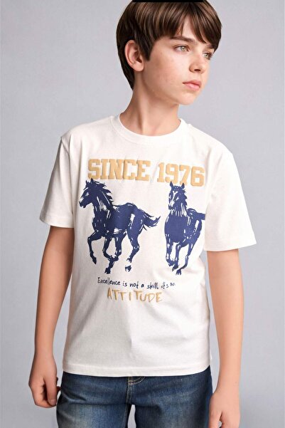 DeFacto Tricou cu mânecă scurtă, cu imprimeu, cu gât crew, cu croială normală...