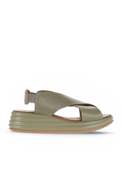 Bueno Shoes صندل نسائي بكعب عريض من الجلد الكاكي 01wy5703